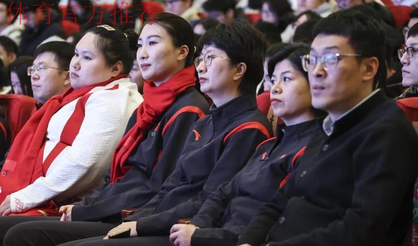 中国国家队公益服务大行动走进哈工程